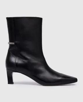 Peserico Black Leather Ankle Boots with Monil Chain E39661C0RCC356